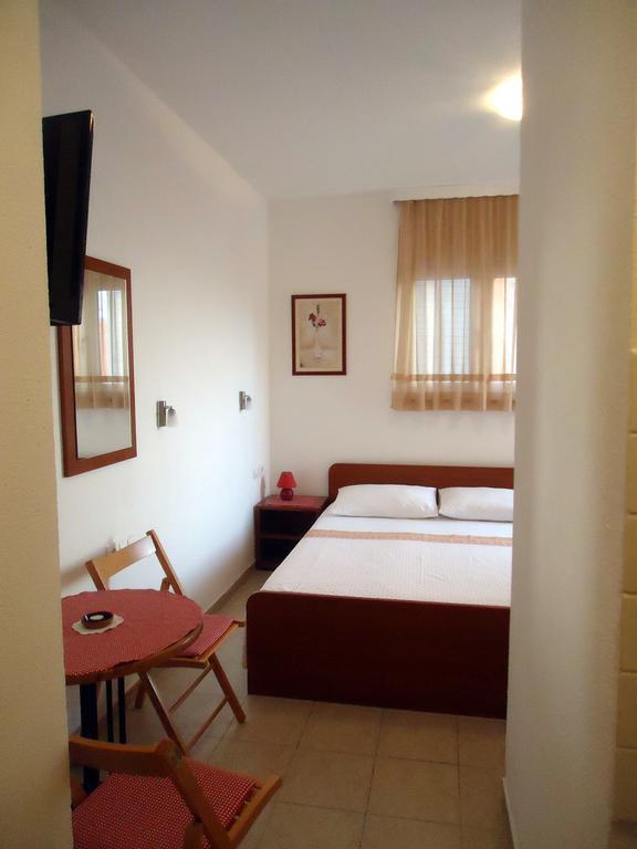 Apartments Mandic Tucepi Room photo