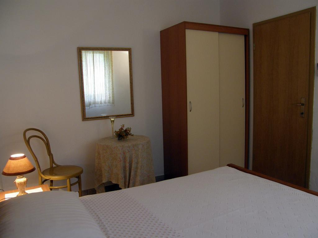 Apartments Mandic Tucepi Room photo